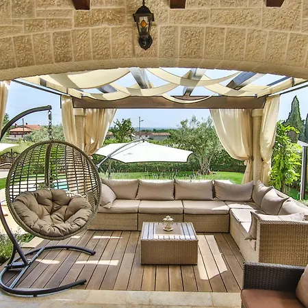 Semesterbostad Elizabet Bei Porec Mit Pool