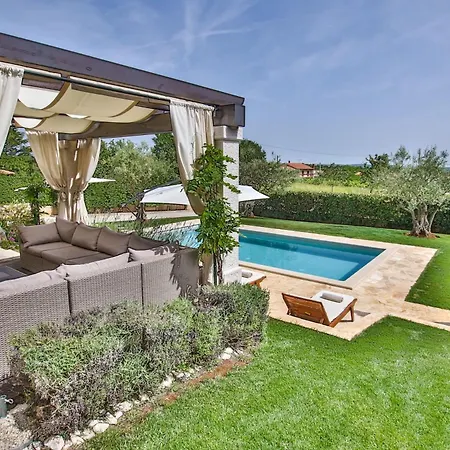 Elizabet Bei Porec Mit Pool Dom wakacyjny Babici
