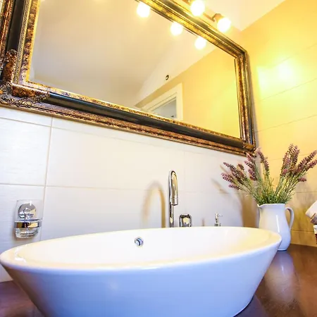Elizabet Bei Porec Mit Pool Holiday home *